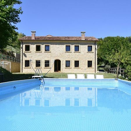مبيت وإفطار لونيغو Casale La Rocchetta المظهر الخارجي الصورة