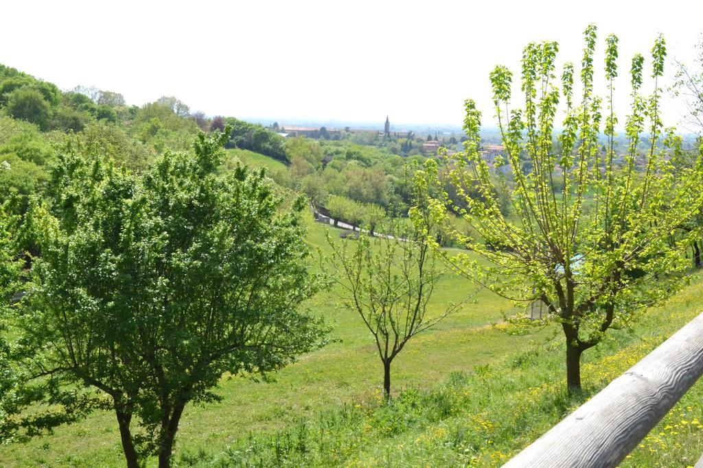 مبيت وإفطار لونيغو Casale La Rocchetta المظهر الخارجي الصورة
