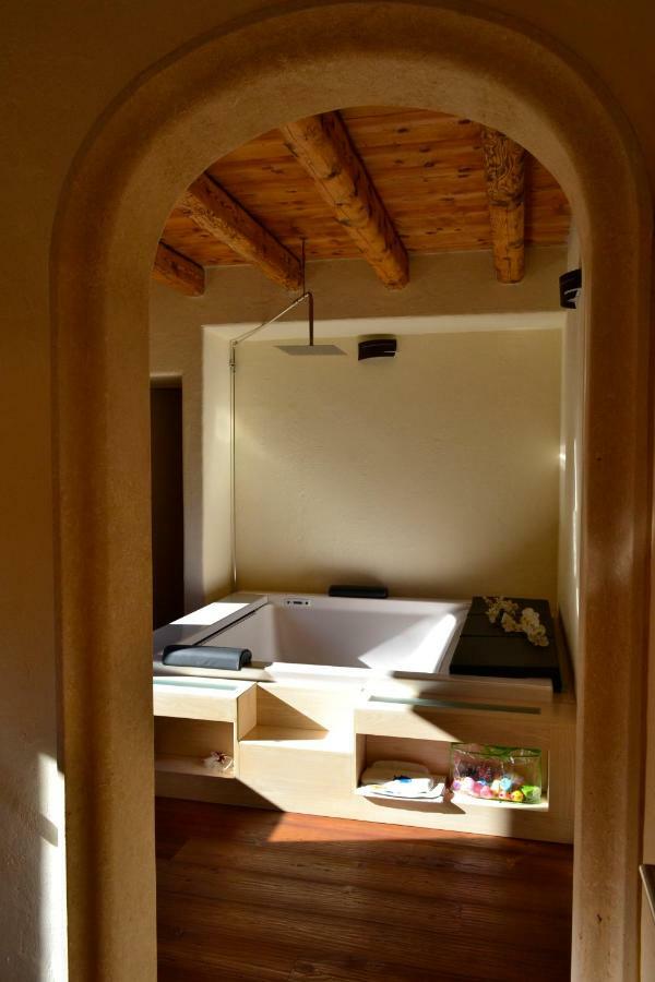 مبيت وإفطار لونيغو Casale La Rocchetta المظهر الخارجي الصورة